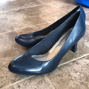 Comfy navy heels size 7.5